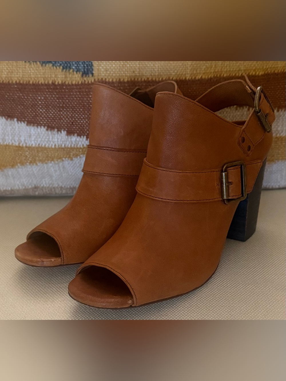 HS Trask Miriam Washed Sheepskin Leather Peep Toe Slingback Heels Sz 8M - Picture 2 of 9